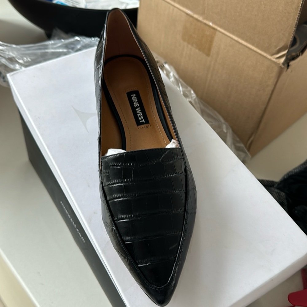 Nine West abay flats